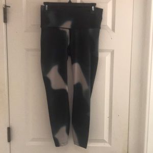 Nike Yoga/Athletic/Athleisure Tight Fit Leggings, NWT!